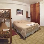 El Chabot Hostel